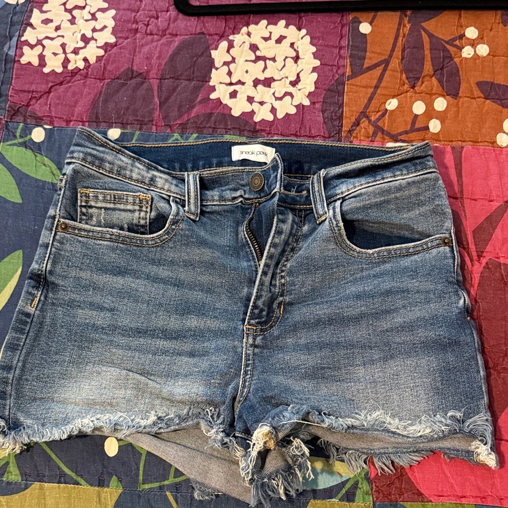 Sneak Peak Denim Cutoff Shorts - Blue